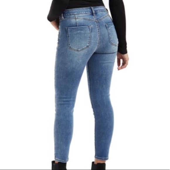 Bebe Embroidered Jeans - Picture 4 of 9